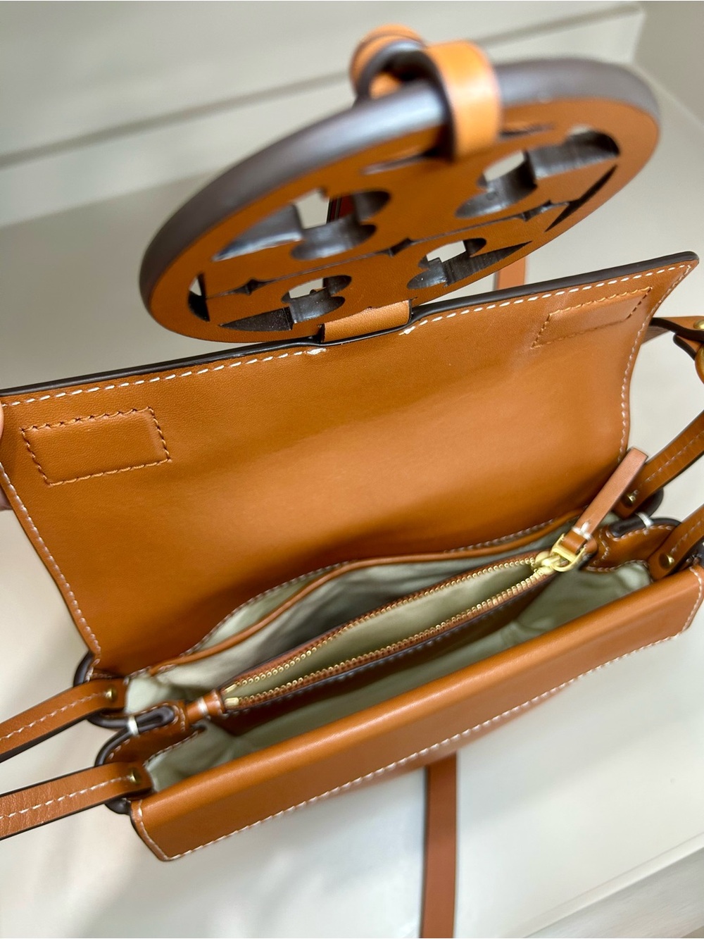 Authentic Tory Burch Miller Crossbody Aged Camello Leather Tassel Flap Bag Purse - Picture 14 of 16